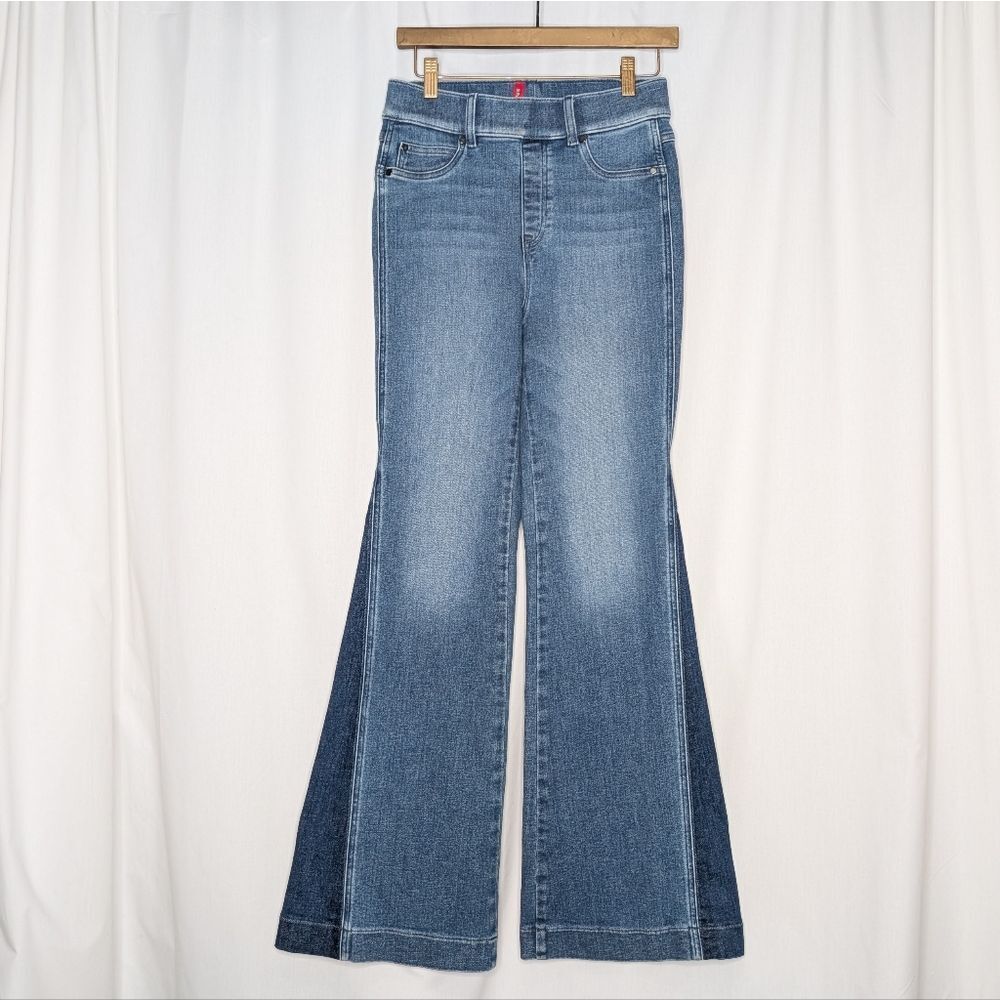 SPANX EveryWear Flare Jeans  Mixed 2-Tone Wash ‘70s Style pull-on Jeans 20790R